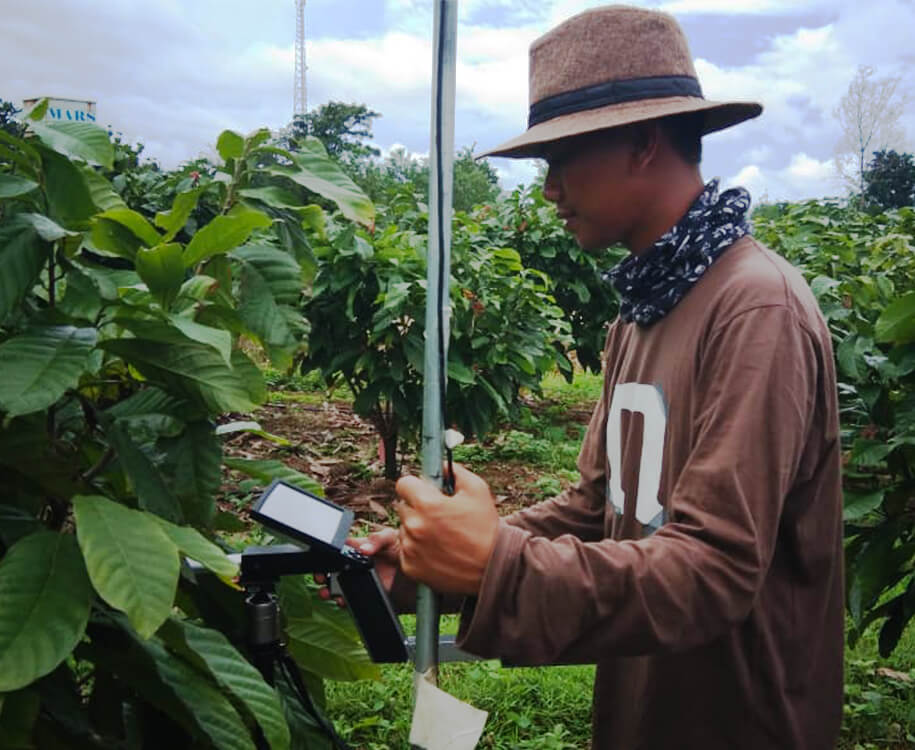 Measure vegetative spectral response, estimate plant nutrition, water requirements, and plant stress to enhance crop yields.